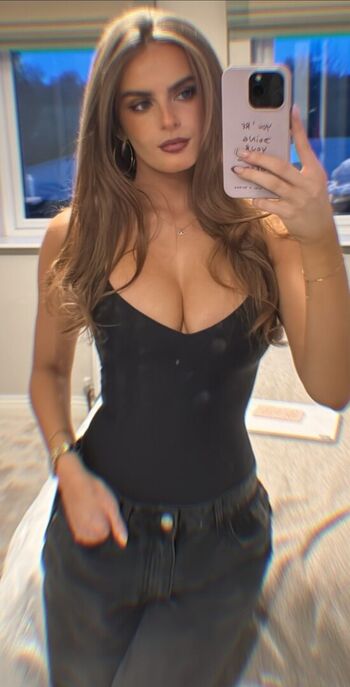 Full leaked Zaradeasyy private onlyfans photo