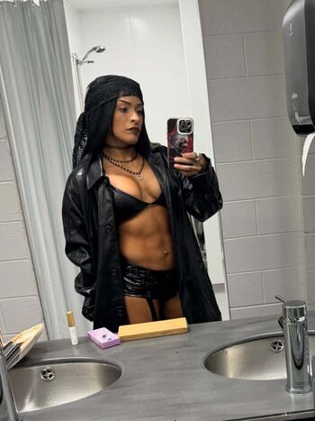 Zelina Vega