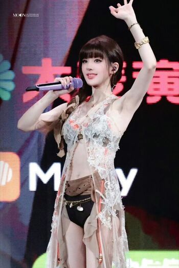 Full leaked Zhao lusi page private onlyfans photo
