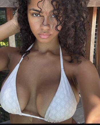 Full leaked Znefer private onlyfans photo