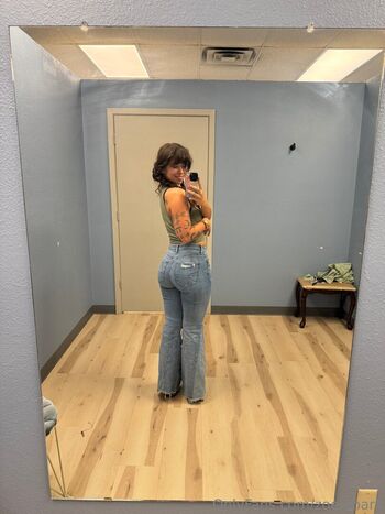 Full leaked Zoe ebarb private onlyfans photo