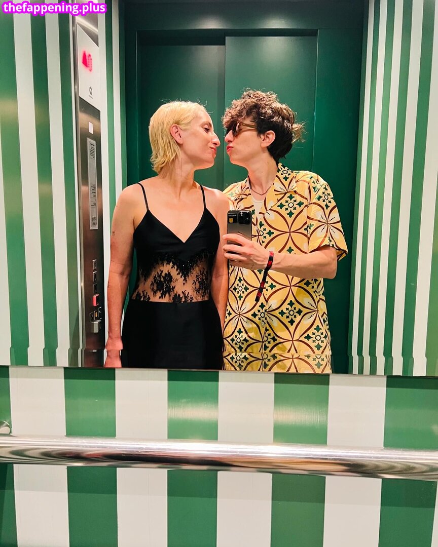 Zoe Lister Jones / https: / zoelisterjones Naken OnlyFans Foto #44