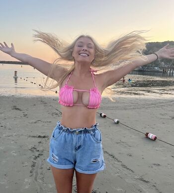 Full leaked Zoe zehren private onlyfans photo
