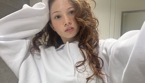Full leaked Zoenya private onlyfans photo
