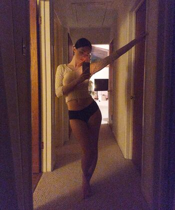 Full leaked Zoeplzshutup private onlyfans photo