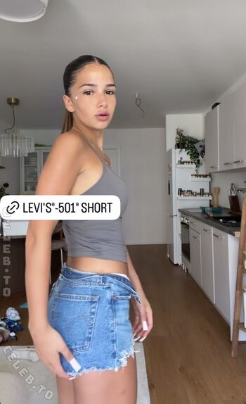 Full leaked Zoesalg private onlyfans photo