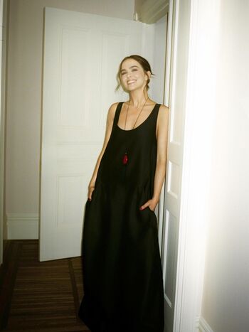 Full leaked Zoey deutch private onlyfans photo