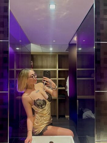 Full leaked Zoey pink private onlyfans photo