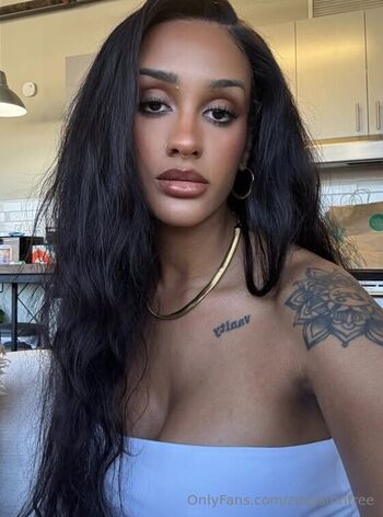 Full leaked Zoeysinnfree private onlyfans photo