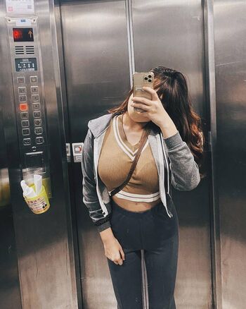 Full leaked Zoeytaiii zoey page private onlyfans photo