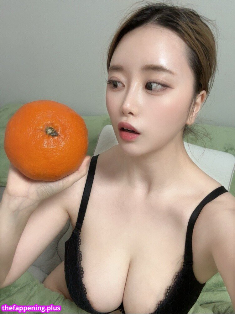 ZziZzi / zizzi_j / zzi_zzi._ / 찌찌 Фото обнажённых OnlyFans #385